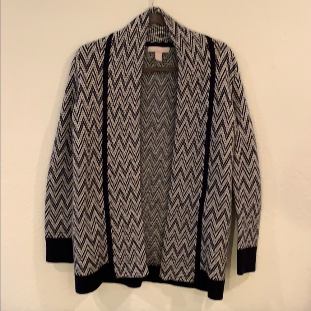 Banana Republic navy and white sweater